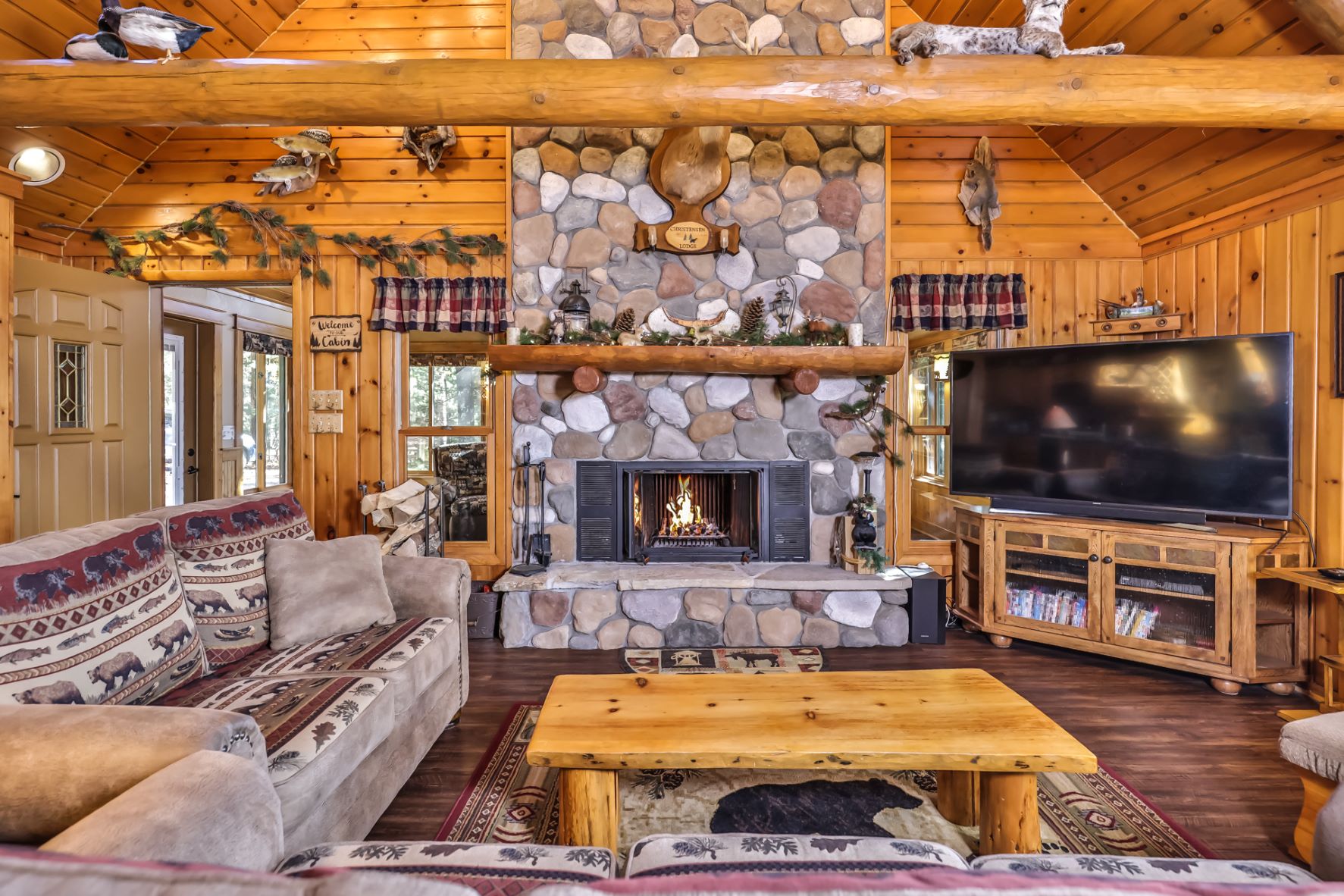 Bear's Paw & Cottage
